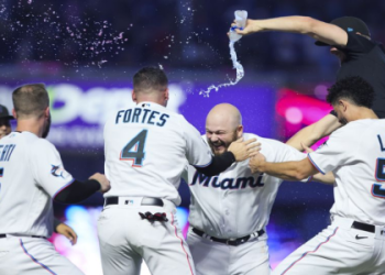 Astros vs Marlins Prediction: Who Will Win The Big Game Tonight? Heres What the Experts Say