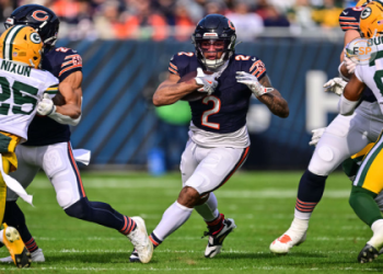 Waiver Wire WR: dj moore or jakobi meyers – Whos the better add?