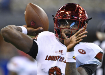 Lamar Jacksons College: Simple answer to Where Did Lamar Jackson Go To College.