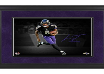 Lamar Jackson Signed Card: Tips for Authenticity & Grading.