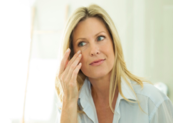 Eyelid Swelling Crossword Help: Common Causes & Solutions