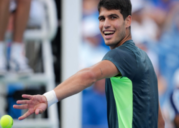 Carlos Alcaraz vs Jannik Sinner prediction: Who has the edge in their upcoming clash?